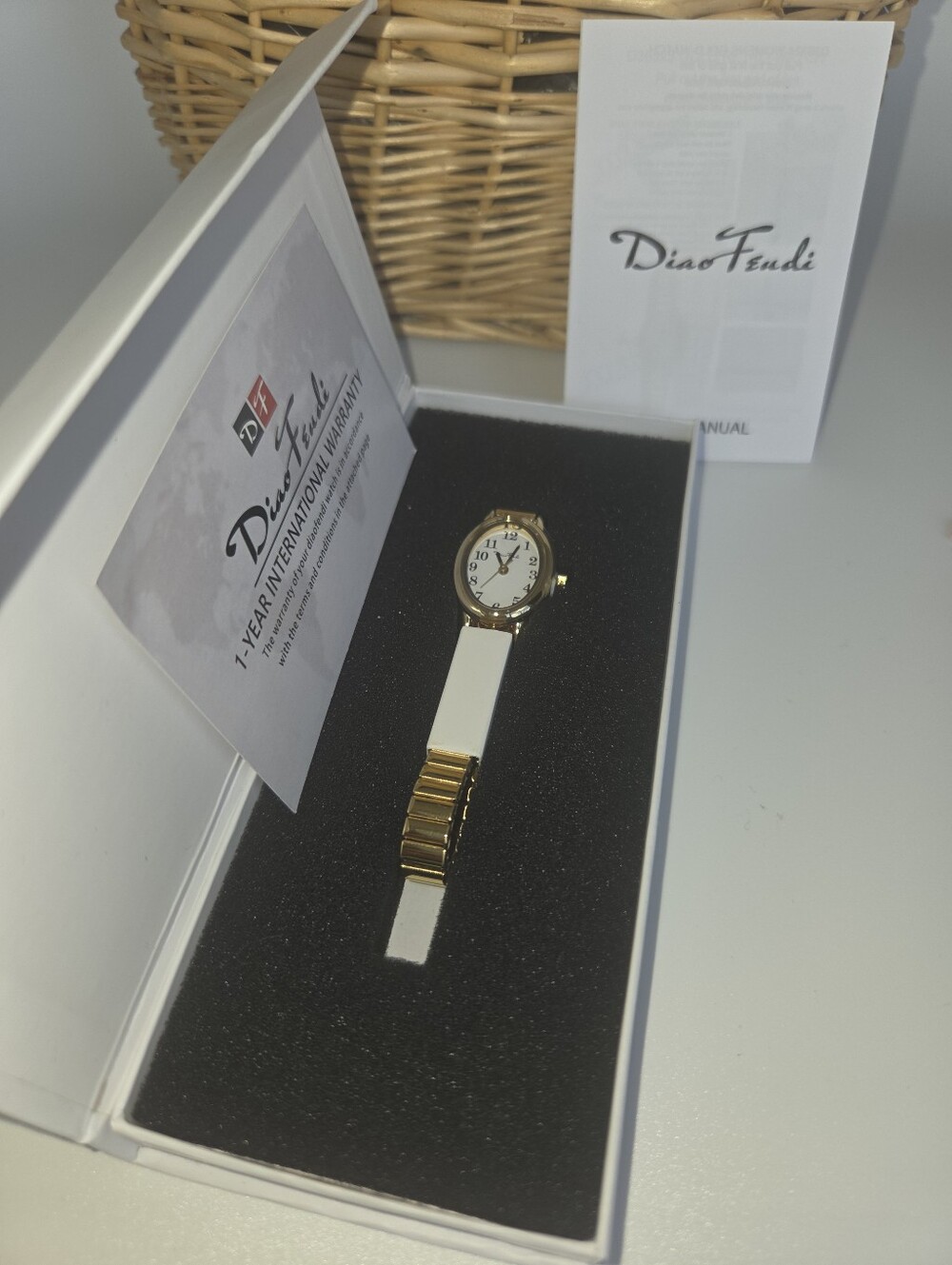 Diao Fendi Gold Tone Stretch Band Watch NIB Classic White Dial